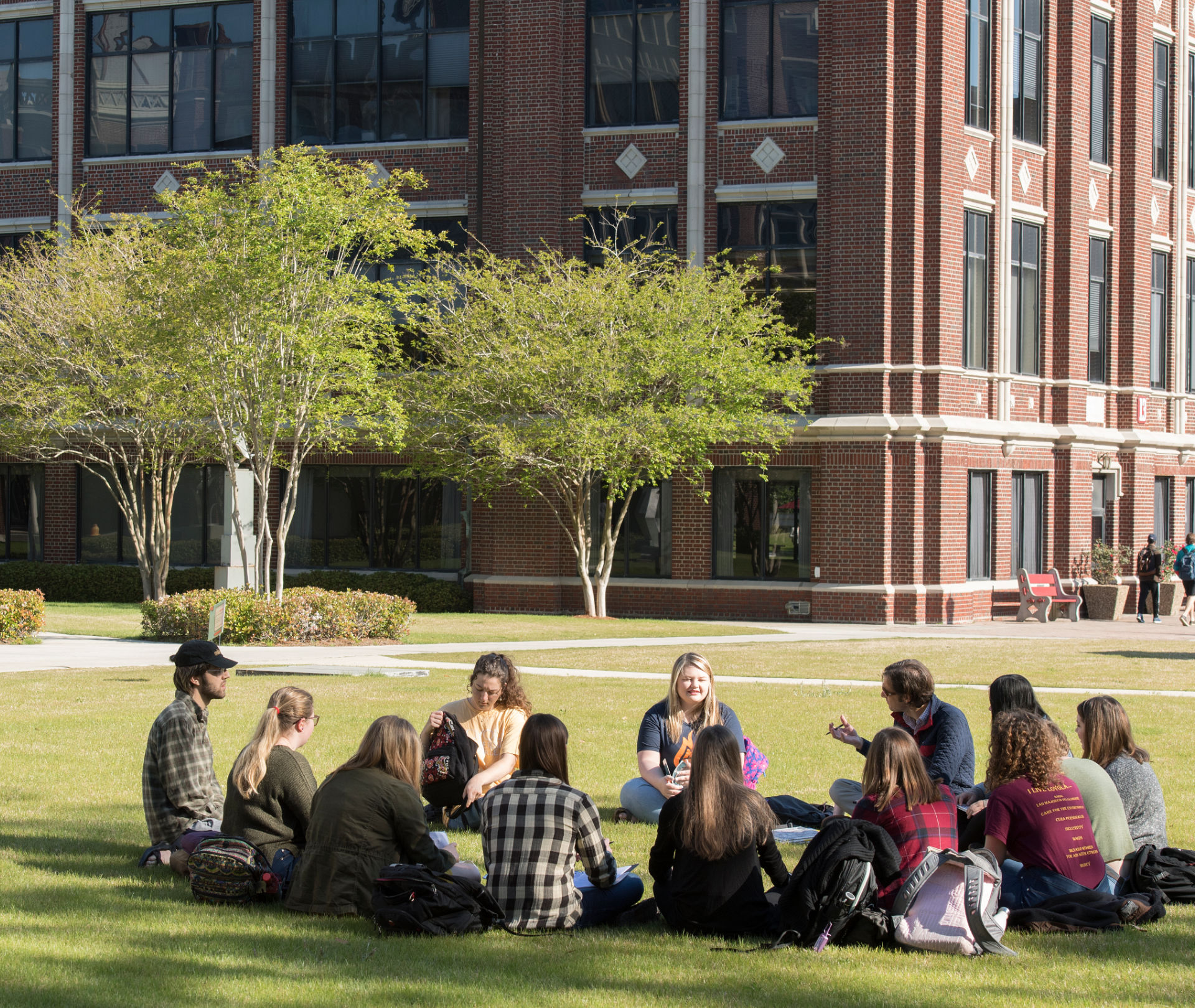 Student's studying outside