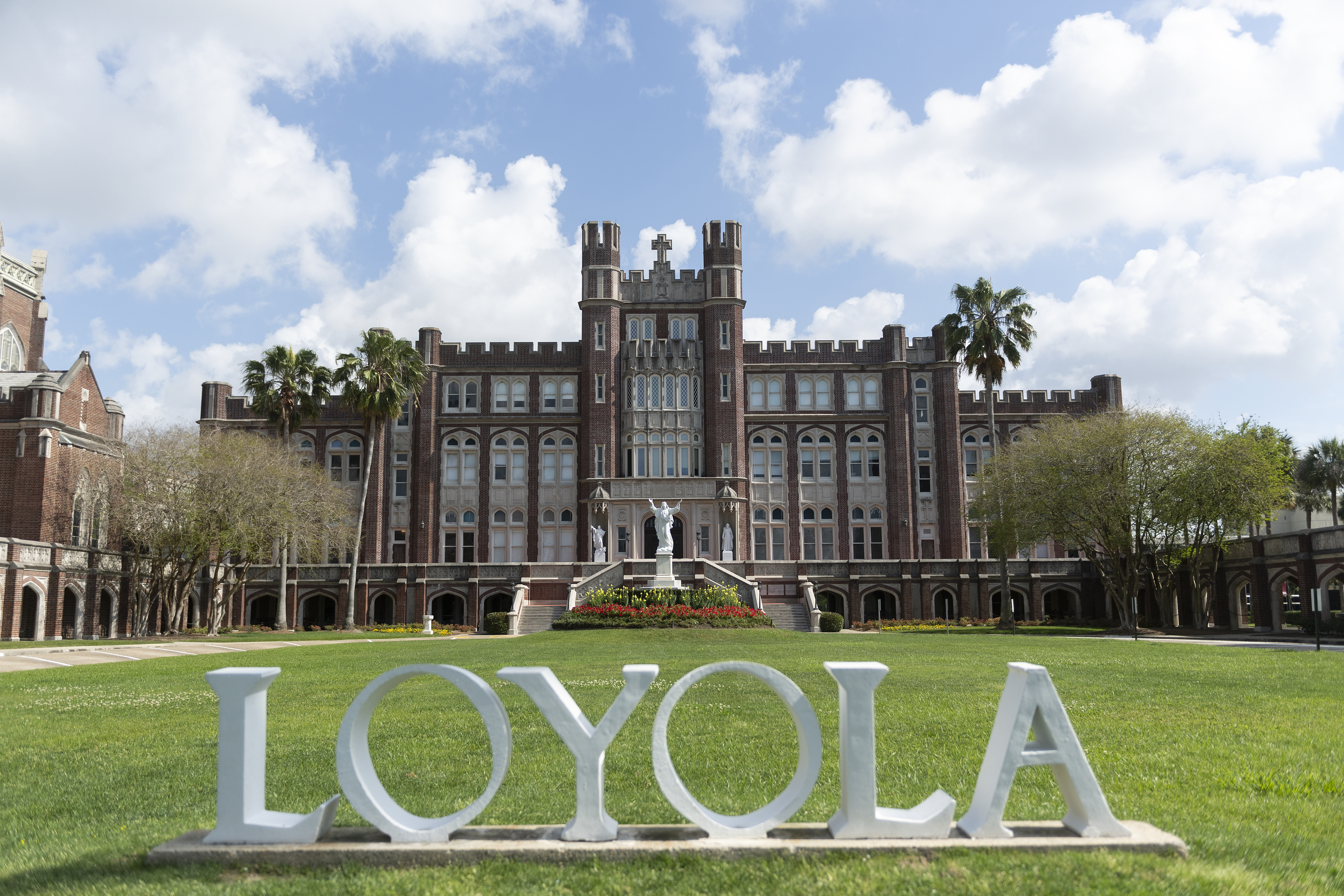 A image of Loyola's main campus
